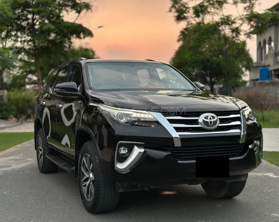 Toyota Fortuner 2018 for Sale in Lahore Image-1