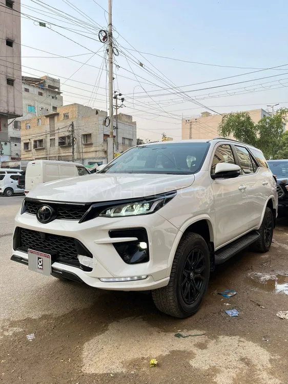 Toyota Fortuner 2023 for Sale in Karachi Image-1
