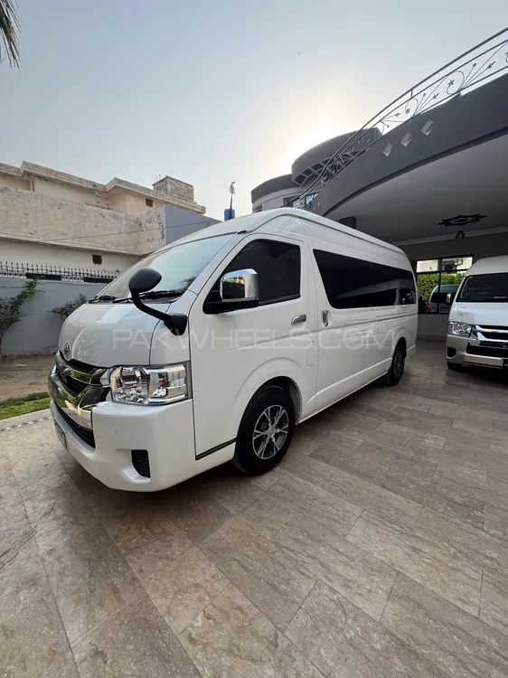 Toyota Hiace 2023 for Sale in Multan Toyota Hiace 2023 for Sale in Multan Image-2