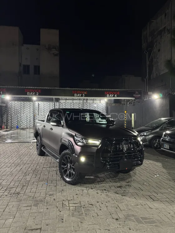 Toyota Hilux 2023 for Sale in Sialkot Image-1