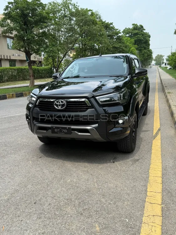 Toyota Hilux 2023 for Sale in Islamabad Image-1