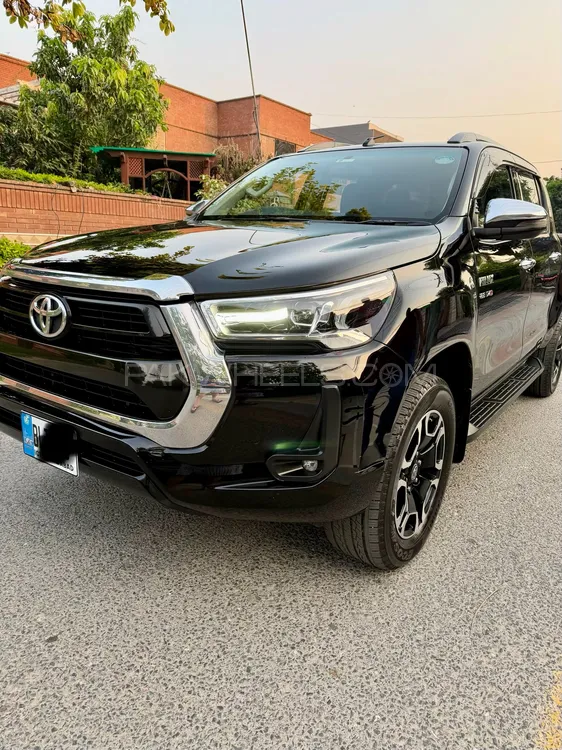 Toyota Hilux 2021 for Sale in Lahore Toyota Hilux 2021 for Sale in Lahore Image-2