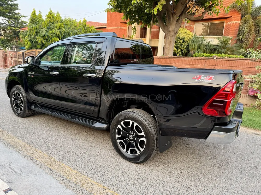 Toyota Hilux 2021 for Sale in Lahore Toyota Hilux 2021 for Sale in Lahore Image-5