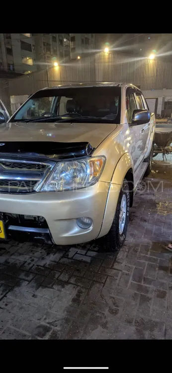 Toyota Hilux 2011 for Sale in Karachi Image-1
