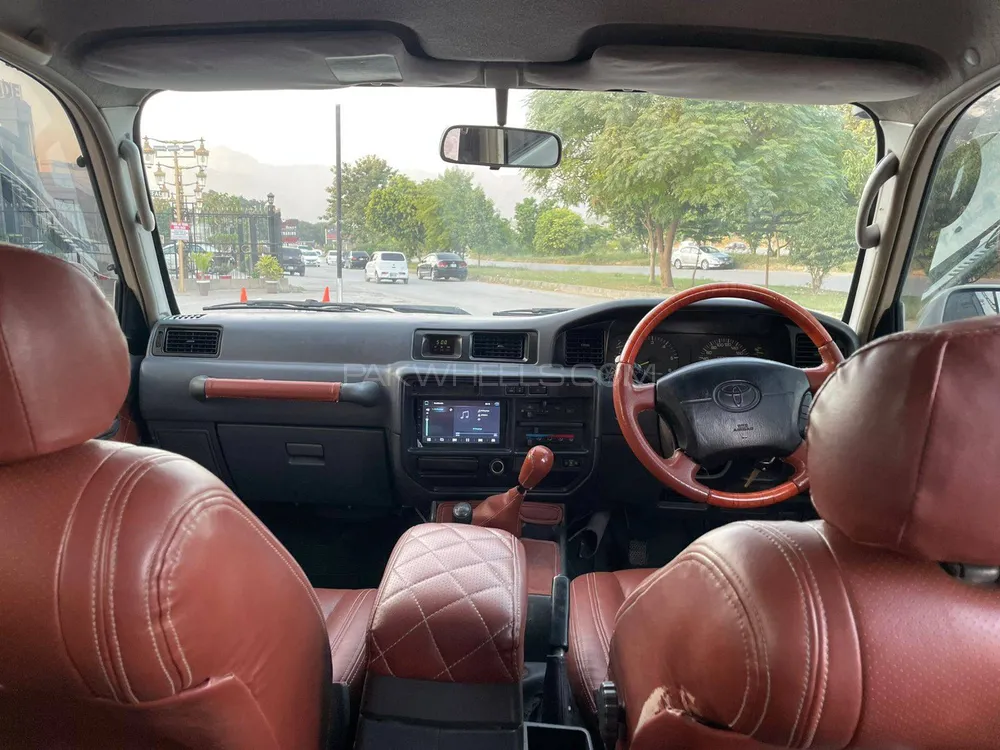 ٹویوٹا لینڈ کروزر 1997 for Sale in اسلام آباد ٹویوٹا لینڈ کروزر 1997 for Sale in اسلام آباد Image-4