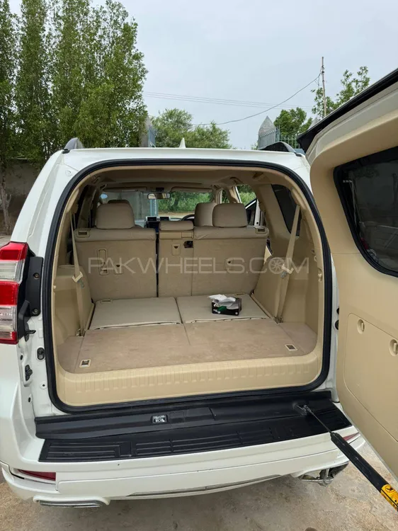Toyota Prado 2015 for Sale in Hyderabad Toyota Prado 2015 for Sale in Hyderabad Image-14