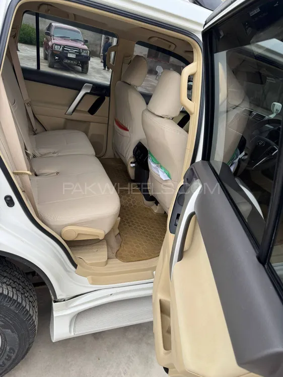 Toyota Prado 2015 for Sale in Hyderabad Toyota Prado 2015 for Sale in Hyderabad Image-10