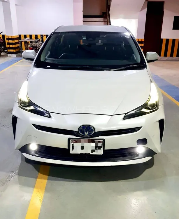 Toyota Prius 2021 for Sale in Karachi Image-1