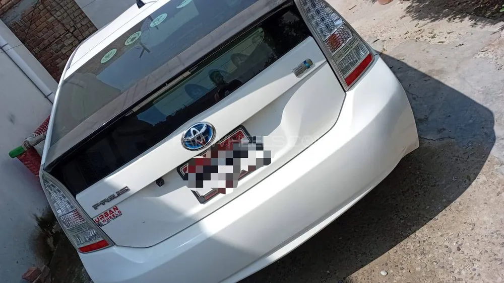 Toyota Prius 2010 for Sale in Bannu Toyota Prius 2010 for Sale in Bannu Image-2