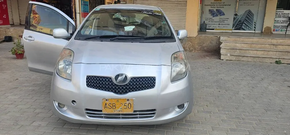 Toyota Vitz 2006 for Sale in Karachi Image-1