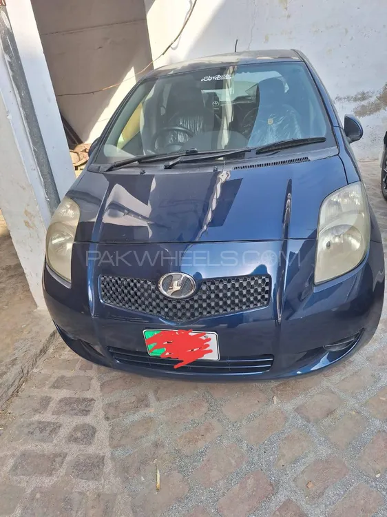 Toyota Vitz 2006 for Sale in Swabi Image-1