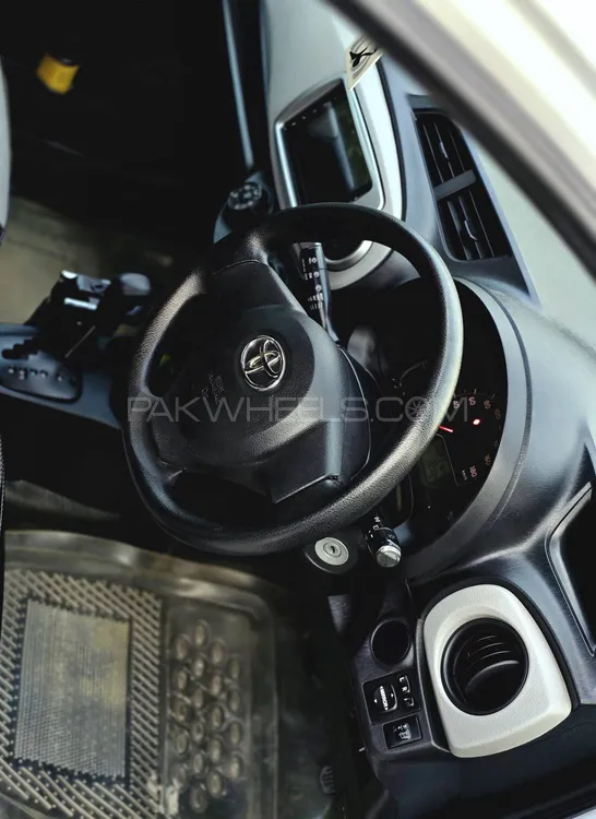Toyota Vitz 2012 for Sale in Peshawar Toyota Vitz 2012 for Sale in Peshawar Image-8