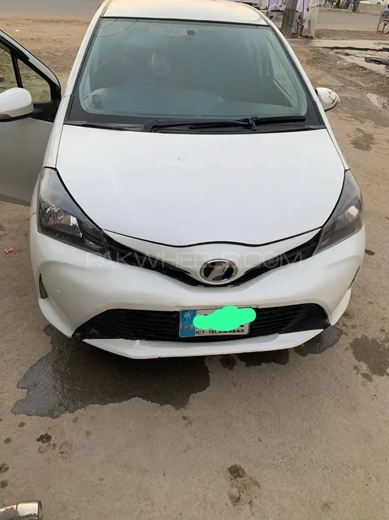 Toyota Vitz 2015 for Sale in D.G.Khan Toyota Vitz 2015 for Sale in D.G.Khan Image-2