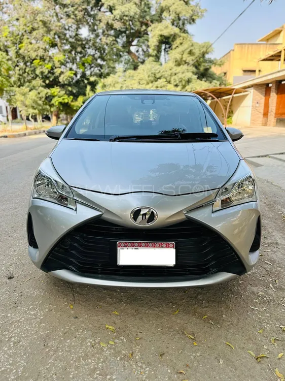 Toyota Vitz 2018 for Sale in Karachi Image-1