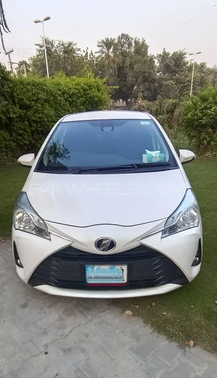 Toyota Vitz 2019 for Sale in Faisalabad Image-1
