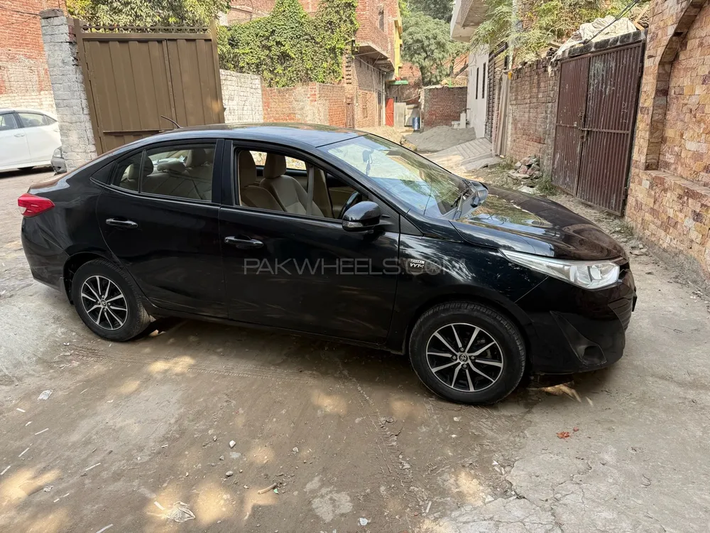 Toyota Yaris Sedan 2020 for Sale in Lahore Image-1