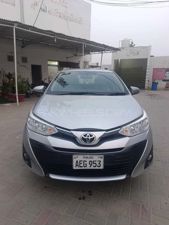 Toyota Yaris Sedan 2021 for Sale in Burewala Image-1