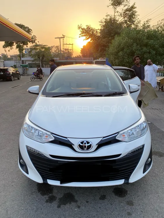 Toyota Yaris Sedan 2021 for Sale in Lahore Image-1