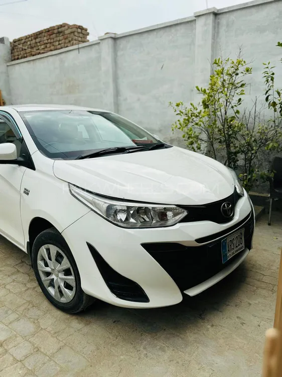 Toyota Yaris Sedan 2020 for Sale in Multan Image-1
