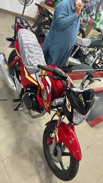 Honda CB 150F 2025