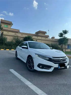 Honda Civic Oriel 1.8 i-VTEC CVT 2021