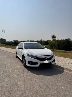 Honda Civic Oriel 1.8 i-VTEC CVT 2021