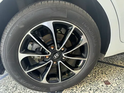 Hyundai Elantra GLS 2022