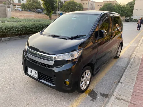 Mitsubishi EK Custom 2013