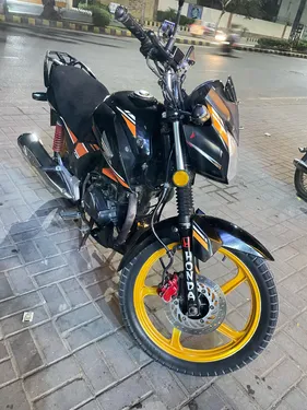 Suzuki GS 150 2018