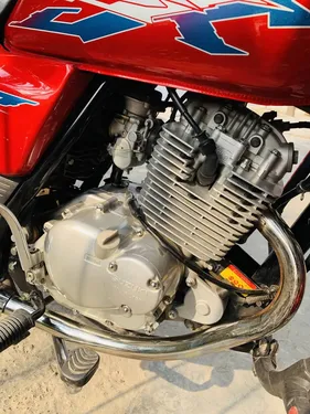 Suzuki GS 150 2022