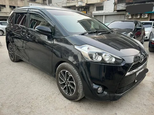 Toyota Sienta 2016