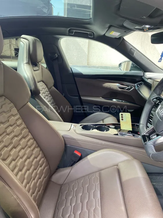 آوڈی ای-ٹران جی ٹی 2022 for Sale in کراچی آوڈی ای-ٹران جی ٹی 2022 for Sale in کراچی Image-17