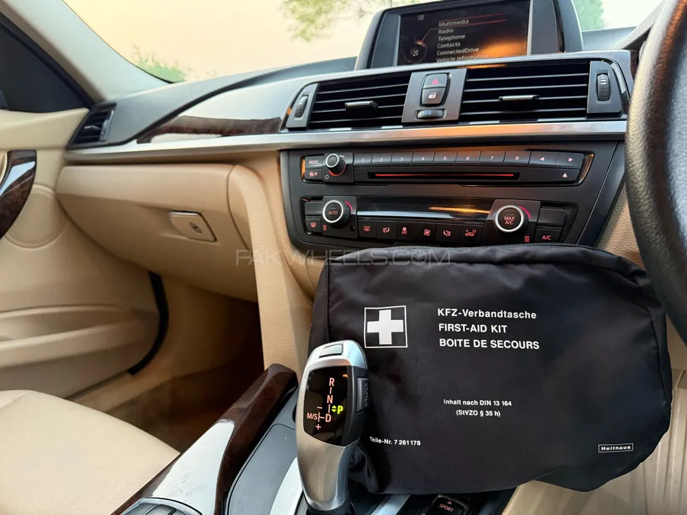 BMW 3 Series 2014 for Sale in Lahore BMW 3 Series 2014 for Sale in Lahore Image-18