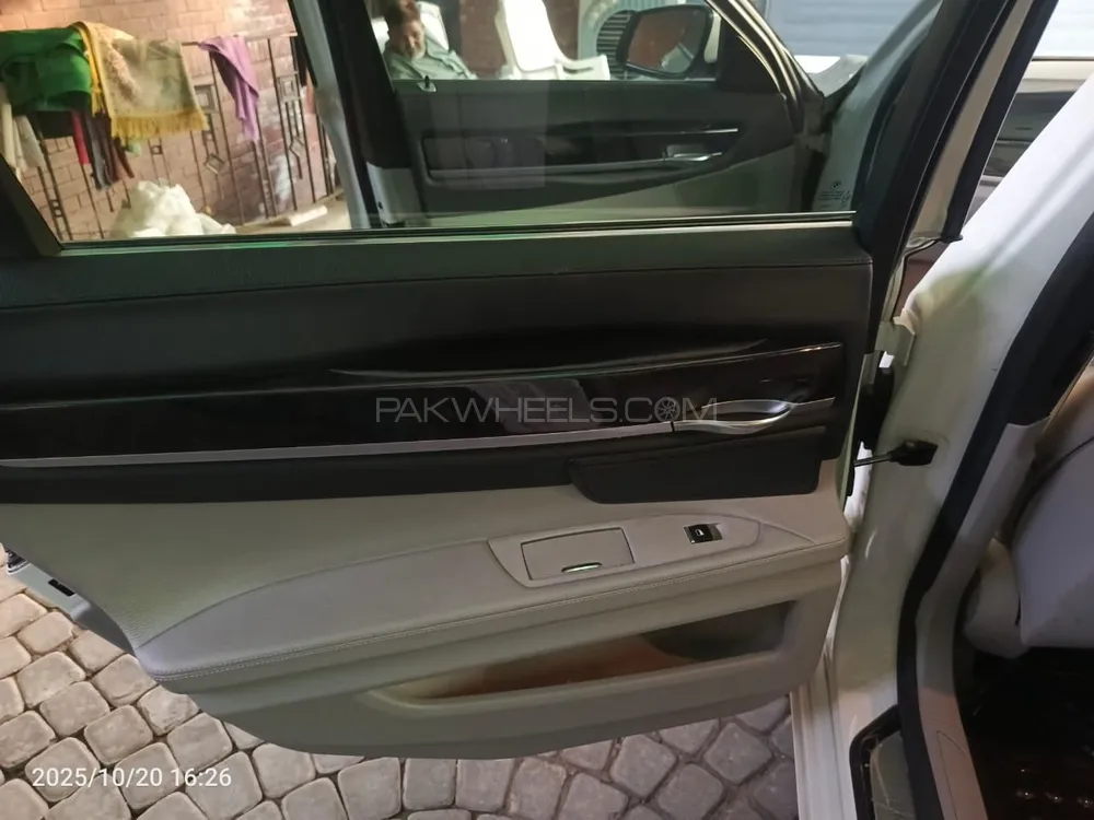 BMW 7 Series 2009 for Sale in Lahore BMW 7 Series 2009 for Sale in Lahore Image-8