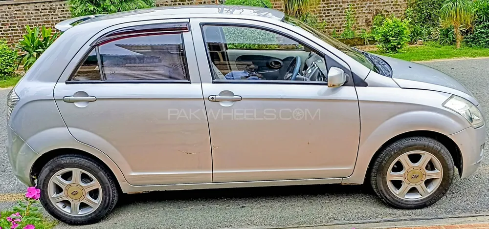FAW V2 2017 for Sale in Lahore FAW V2 2017 for Sale in Lahore Image-8