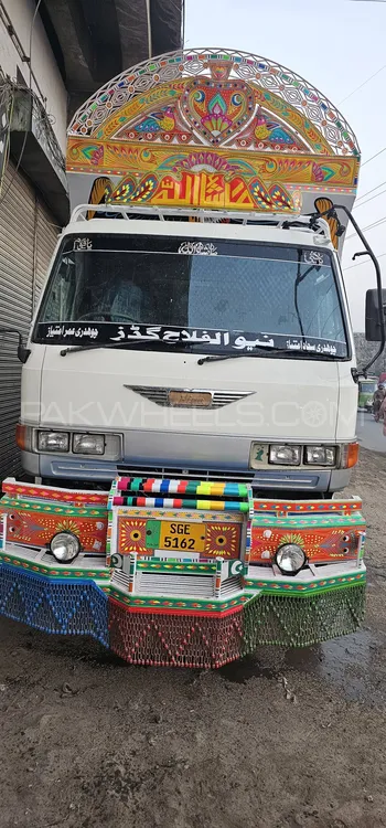 Hino 300 Series 1988 for Sale in Lahore Hino 300 Series 1988 for Sale in Lahore Image-1