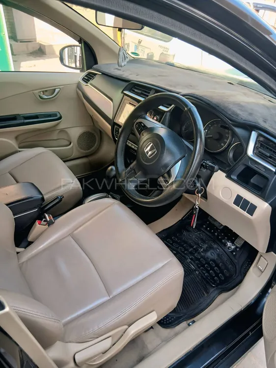 Honda BR-V 2017 for Sale in Rawalpindi Honda BR-V 2017 for Sale in Rawalpindi Image-5