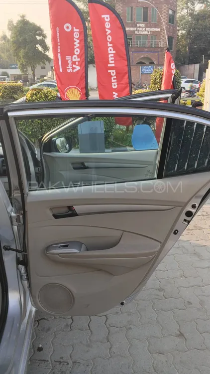 ہونڈا سٹی 2016 for Sale in گجرانوالہ ہونڈا سٹی 2016 for Sale in گجرانوالہ Image-10