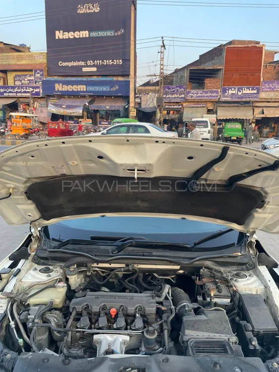ہونڈا سوک 2017 for Sale in گجرانوالہ ہونڈا سوک 2017 for Sale in گجرانوالہ Image-6