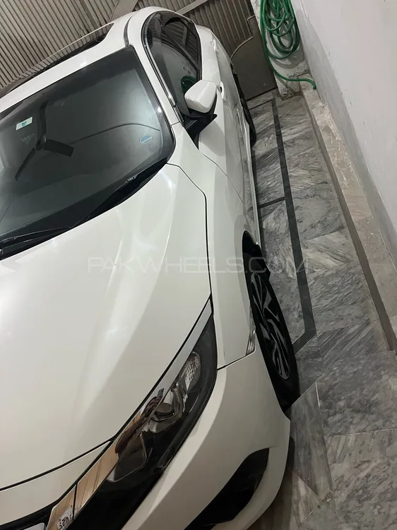ہونڈا سوک 2018 for Sale in فیصل آباد ہونڈا سوک 2018 for Sale in فیصل آباد Image-2