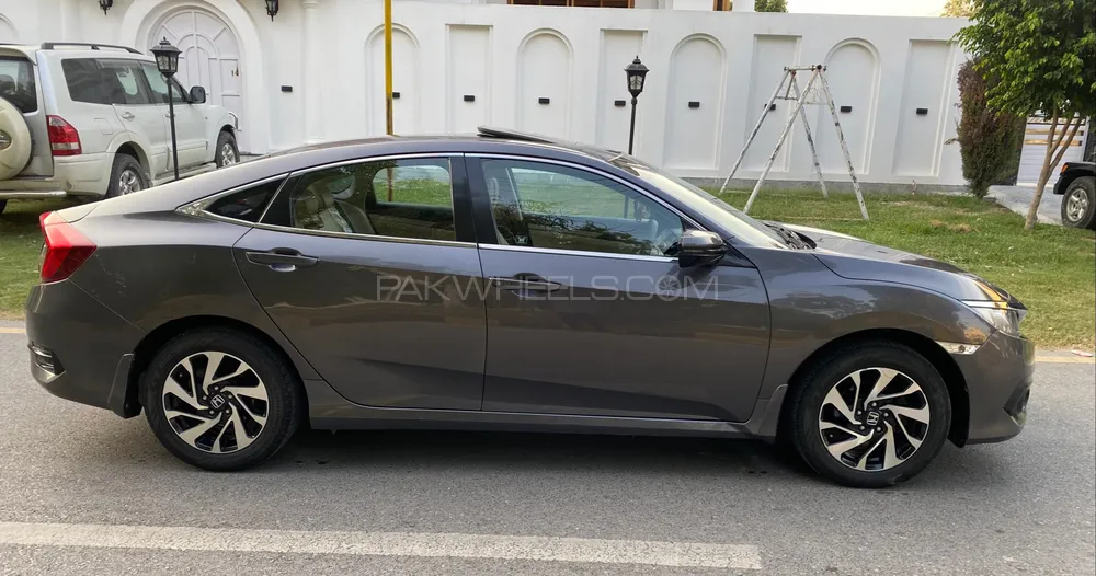 Honda Civic 2018 for Sale in Islamabad Honda Civic 2018 for Sale in Islamabad Image-2