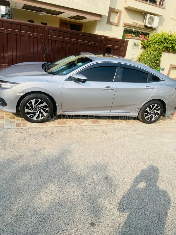 ہونڈا سوک 2016 for Sale in لاہور ہونڈا سوک 2016 for Sale in لاہور Image-15