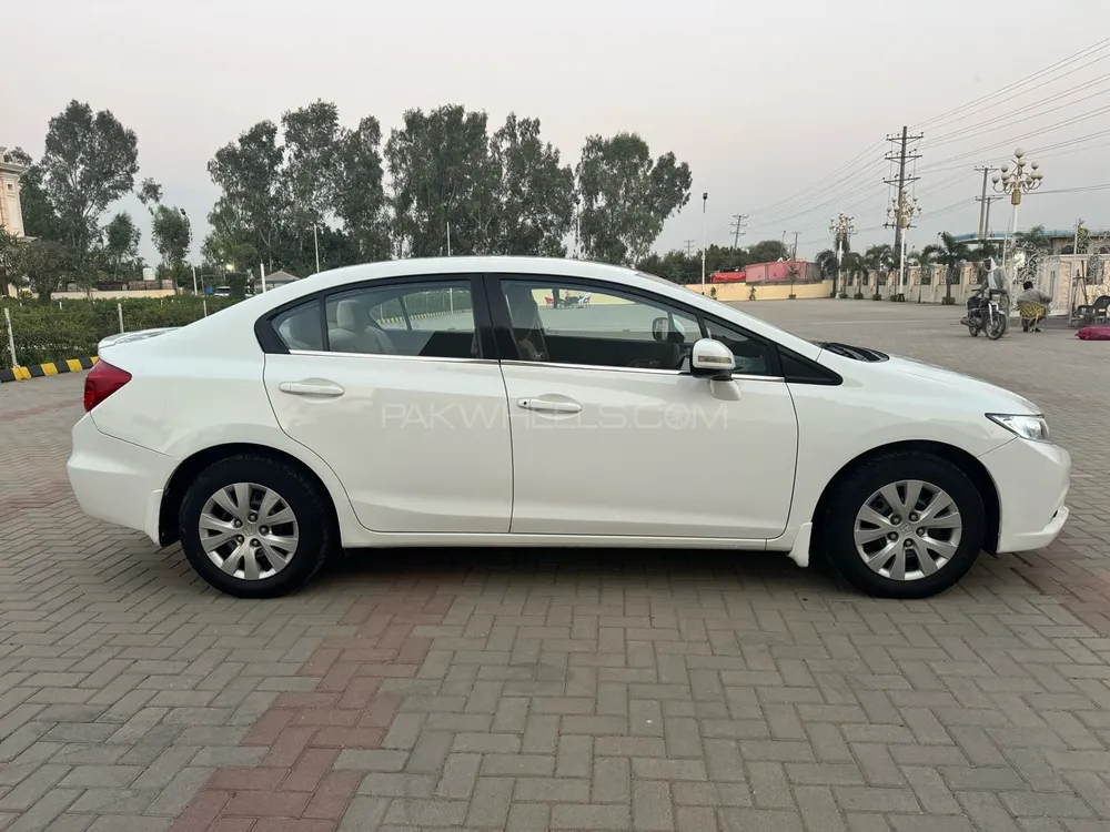ہونڈا سوک 2013 for Sale in گجرانوالہ ہونڈا سوک 2013 for Sale in گجرانوالہ Image-4