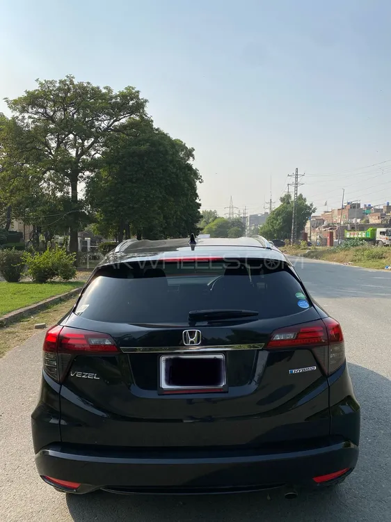 Honda Vezel 2023 for Sale in Lahore Honda Vezel 2023 for Sale in Lahore Image-2