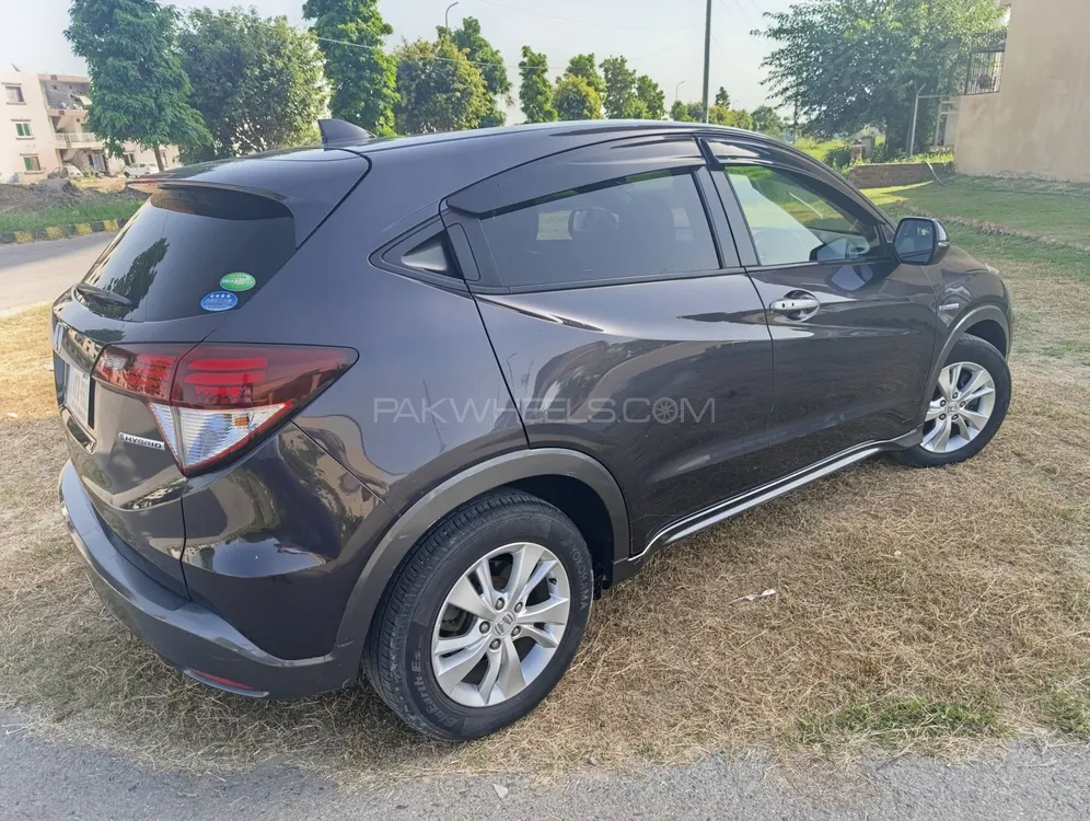 Honda Vezel 2016 for Sale in Sialkot Honda Vezel 2016 for Sale in Sialkot Image-6
