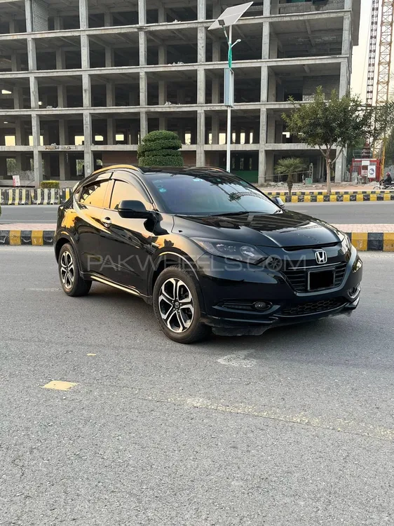 Honda Vezel 2014 for Sale in Islamabad Image-1