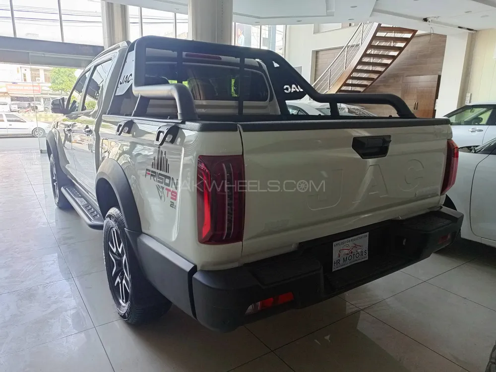 JAC T9 2025 for Sale in Lahore JAC T9 2025 for Sale in Lahore Image-9
