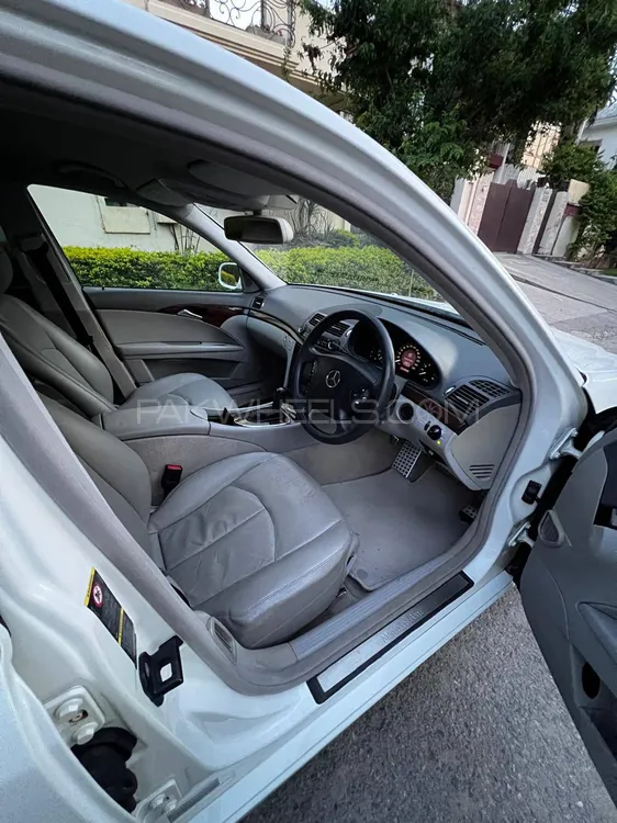 Mercedes Benz E Class 2006 for Sale in Islamabad Mercedes Benz E Class 2006 for Sale in Islamabad Image-9