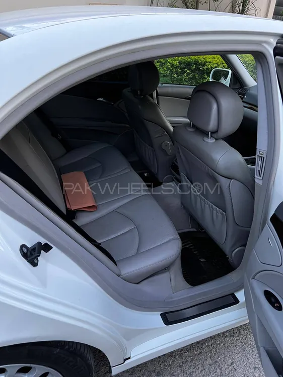 Mercedes Benz E Class 2006 for Sale in Islamabad Mercedes Benz E Class 2006 for Sale in Islamabad Image-10
