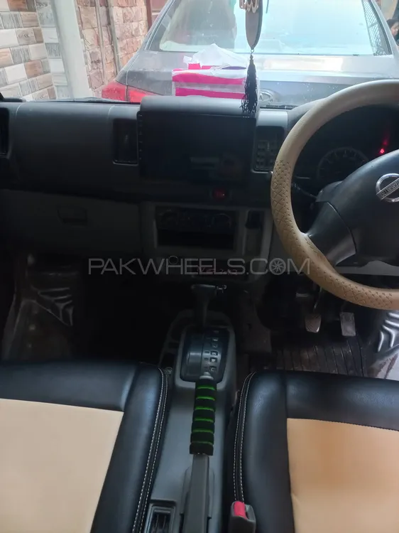 نسان کلپر 2016 for Sale in لاہور نسان کلپر 2016 for Sale in لاہور Image-4
